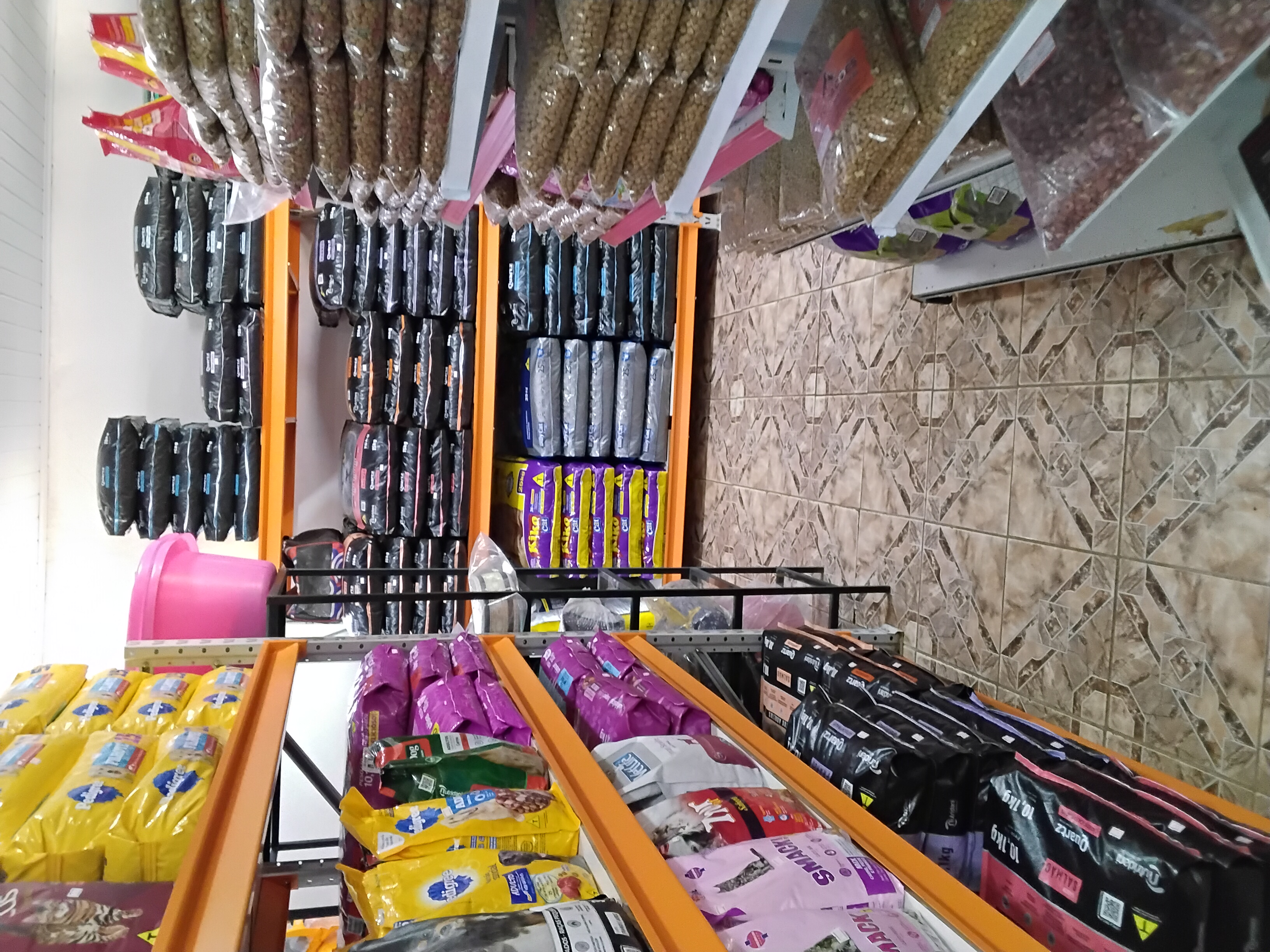 Galeria TOTÓ RAÇÕES